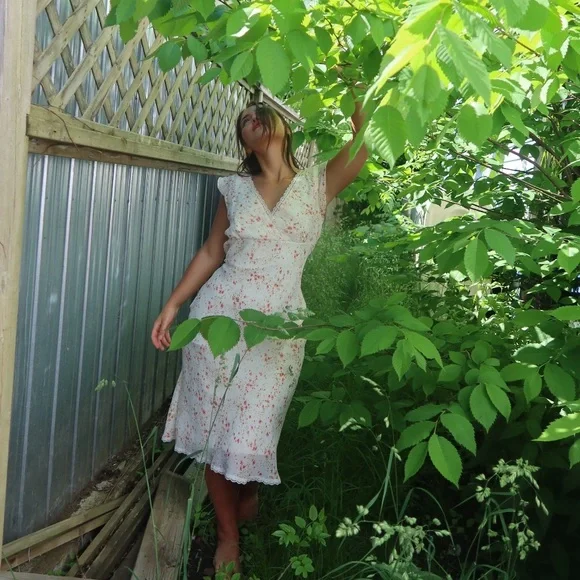 90s Vintage midi dainty floral dress 🤍🍋 - Picture 2 of 10